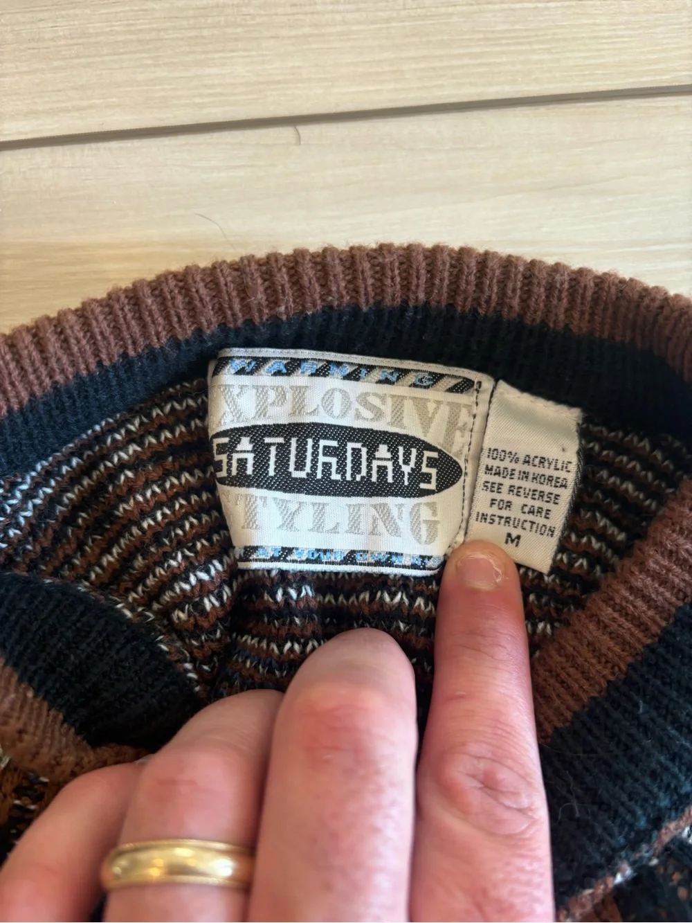Saturday Vintage Coogi Style Men's Brown & Black Patterned Crewneck Sweater - Picture 4 of 4